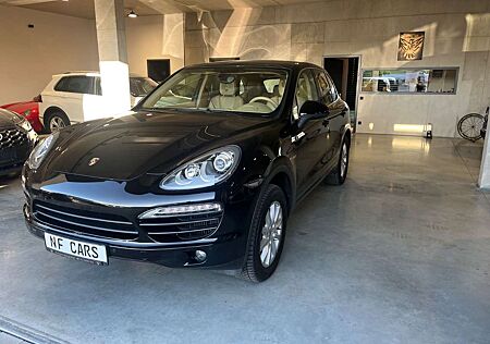 Porsche Cayenne Diesel 1.Hand,TÜVneu,SH-gepfl,PASM,Luftf