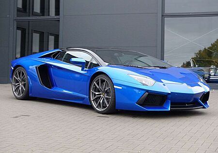 Lamborghini Aventador LP 700-4 Roadster