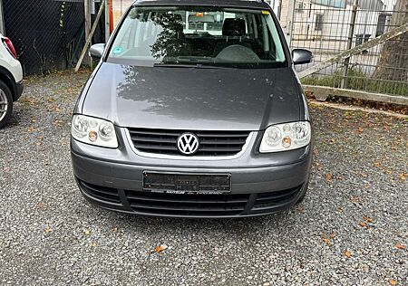 VW Touran Volkswagen 1.6 FSI Trendline