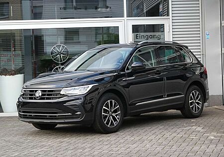 VW Tiguan Volkswagen 2.0 TDI DSG Life AHK Navi ACC App-Connect Kamera