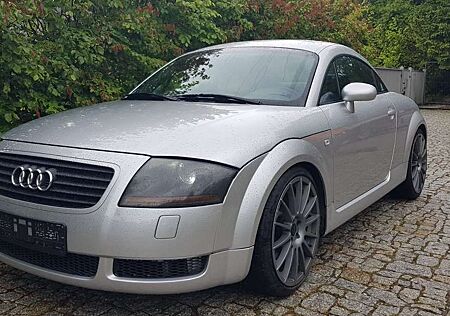 Audi TT 1.8 T Coupe quattro