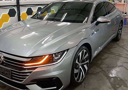 VW Arteon Volkswagen 2.0 TDI SCR DSG R-Line Edition