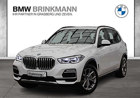 BMW X5 xDrive45e aut. / XLINE + AHK + PANO. + LASER + LMR