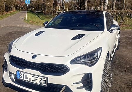 Kia Stinger 2.2 CRDi AWD GT-Line Vollausstattung | Scheckheft