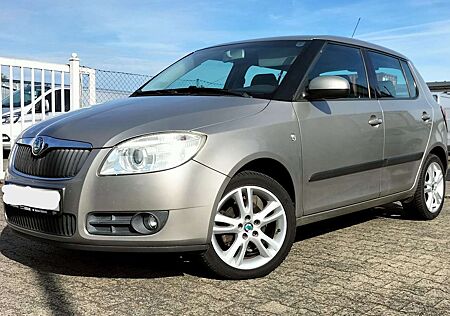 Skoda Fabia NEU TÜV/ 1. HAND/ Sitzheizung/ PDC H/ Klimaauto