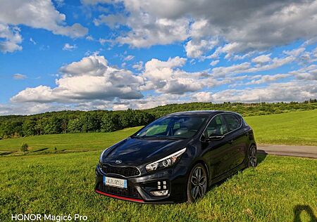Kia Cee'd Ceed / 1.6 T-GDI GT-Track