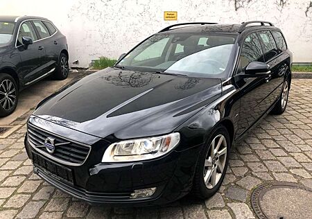 Volvo V70 Kombi Linje Svart| 1.HAND| BI-XENON| SZH|PDC