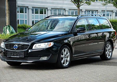 Volvo V70 Kombi Linje Svart| 1.HAND| BI-XENON| SZH|PDC