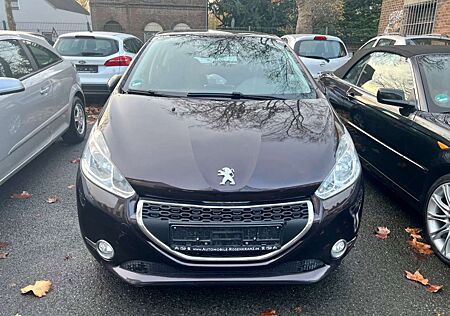 Peugeot 208 Active"Klima"Touchscreen"Einparkhilfe"SHZ"