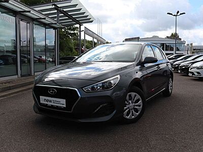 Hyundai i30 Select, Navigation, SHZ, PDC