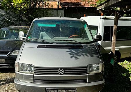 VW T4 Multivan Volkswagen 70B MD2