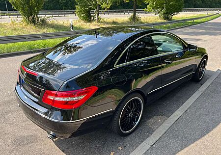 Mercedes-Benz E 350 CGI Coupe BlueEFFICIENCY 7G-TRONIC Elegance