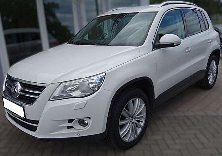 VW Tiguan Volkswagen Team BMT AHK. Parkpilot. Neu Kette.
