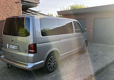 VW T5 Multivan Volkswagen Volkswagen T5 2.0 BiTDI 180 CV