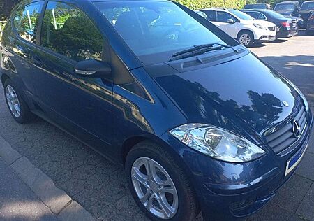 Mercedes-Benz A 150 1,5i Automatik Klima SHZ Tempo e.FH LMF 16