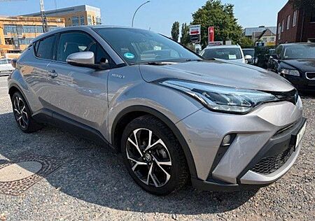 Toyota C-HR Hybrid Team D