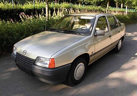 Opel Kadett Kadett e GL limousine