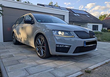 Skoda Octavia Combi 2.0 TDI (Green tec)RS