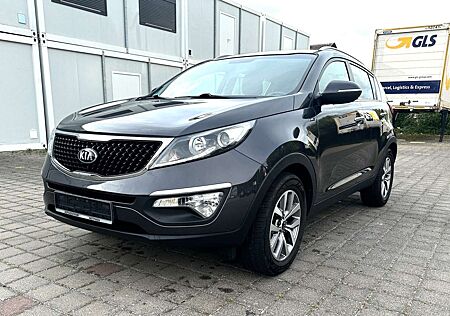 Kia Sportage 4x4 / Automatik / NAVI / Klima