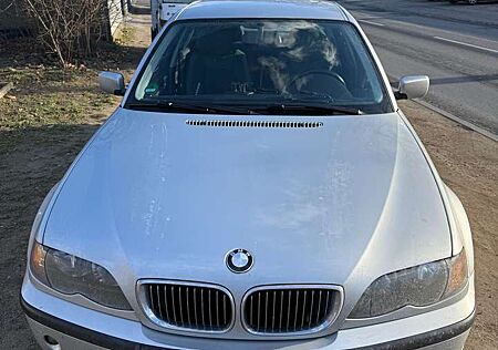 BMW 320i 320