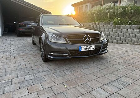 Mercedes-Benz C 220 T CDI 7G-TRONIC Avantgarde Edition