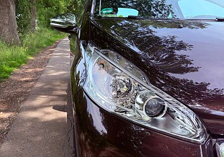 Peugeot 208 e-HDi 92 Stop