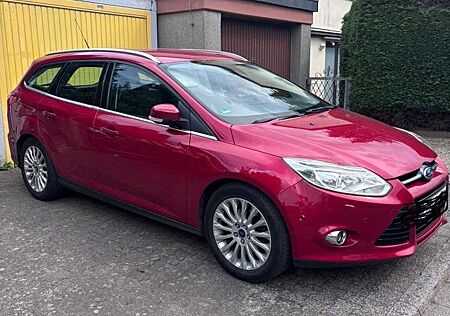 Ford Focus Turnier 2.0 TDCi DPF Aut. Titanium