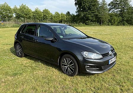 VW Golf Volkswagen 7 Allstar (Automatik, AHK, Carplay, SHZ)