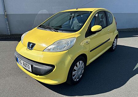 Peugeot 107 70 Petit Filou Klimaanlage/TÜV bis 26
