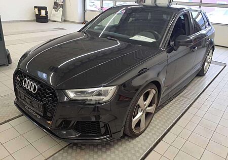 Audi RS3 Sportback 2.0 TFSI quattro S tronic 400PS