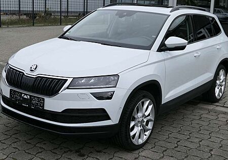 Skoda Karoq Style/8xAlu/Panorama/AHK/ACC/LED