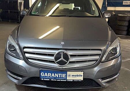 Mercedes-Benz B 180 Xenon ACC 1Vorbesitzer Garantie