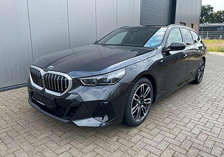 BMW 540 d xDrive Touring A Bowers/Standheizung/AHK