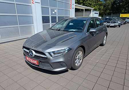 Mercedes-Benz A 200 **SCHECKHEFT+2.HAND+VOLLDIGITALES COCKPIT**