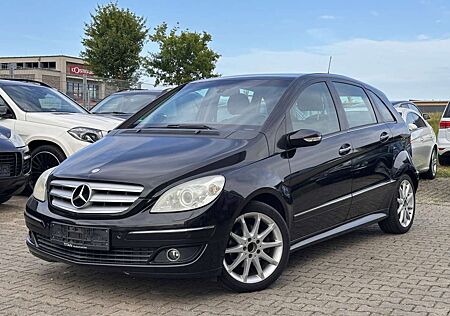 Mercedes-Benz B 200 TÜV neu Bi-Xenon 8-fach bereift SHZ Navi