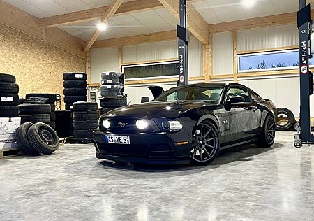 Ford Mustang GT PREMIUM