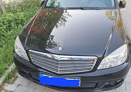 Mercedes-Benz 220 c220