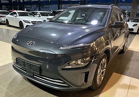 Hyundai Kona Select dig.Cockpit ACC R.Cam PDC SHZ DAB+