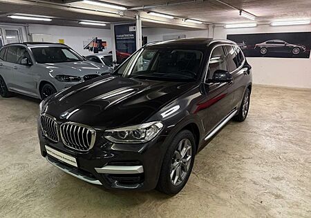 BMW X3 20i,xDrive,HUD,ESSD,AHK,Stop&Go,Alarm, neuwertig