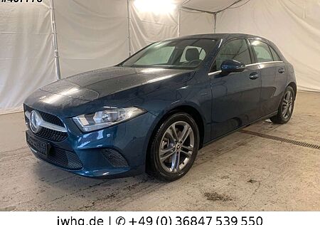 Mercedes-Benz A 250 A250 e Widescreen Tempomat Teilleder Kamera