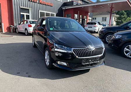 Skoda Fabia Style*1.HD*INSP NEU*SHZ*PDC*BT*USB*LEDER MFL*