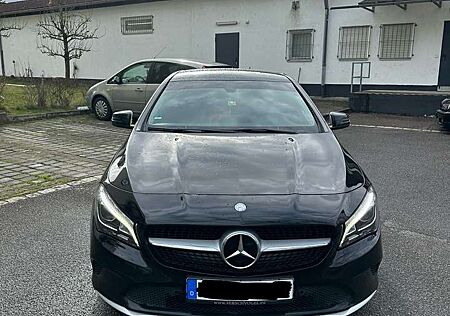 Mercedes-Benz CLA 180 Shooting Brake d 7G-DCT