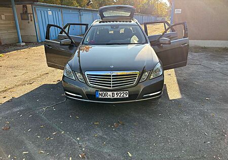 Mercedes-Benz E 350 T CDI DPF 4Matic BlueEFF.7G-TRONIC Elegance