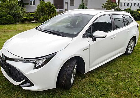 Toyota Corolla Hybrid Business Edition