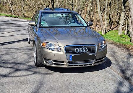 Audi A4 2.0 TFSI quattro (147kW)