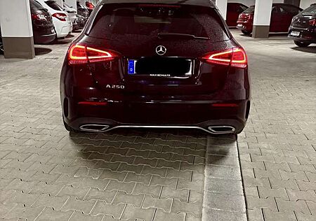 Mercedes-Benz A 250 gebraucht kaufen Mercedes-Benz A 250 7G-DCT AMG Line