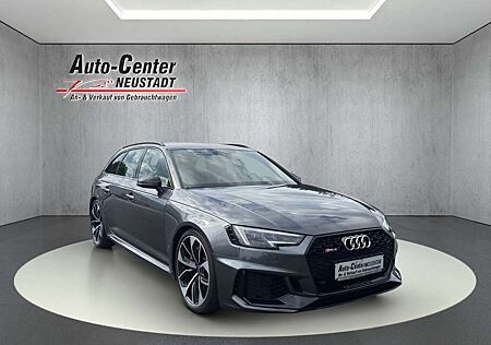 Audi RS4 Avant 2.9 TFSI quattro B&O, LED, 20",CARBON