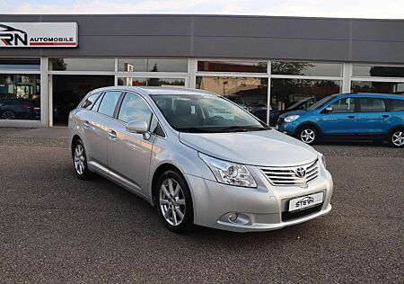 Toyota Avensis Kombi Sol - SCHECKHEFTGEPFLEGT -