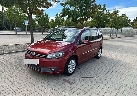 VW Touran Volkswagen Highline