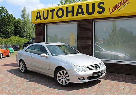 Mercedes-Benz CLK 200 Kompressor, Elegance, Glasdach, PDC